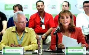 La titular de la Secretaría de Turismo, Gloria Guevara, anuncia un nuevo programa para impulsar el turismo interno