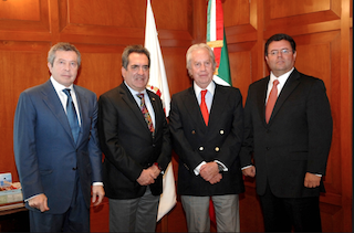 Luis Orvañanos en reunión con el gobernador de Aguascalientes 