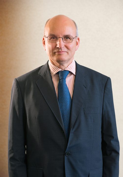 Ernest von Freyberg director del Banco del Vaticano2