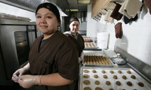 emprendedores-panaderia-mujeres-trabajo