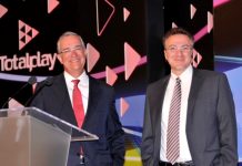 Ricardo Salinas Pliego, presidente del Grupo Salinas y Samer Salameh, director de la nueva empresa Totalplay.