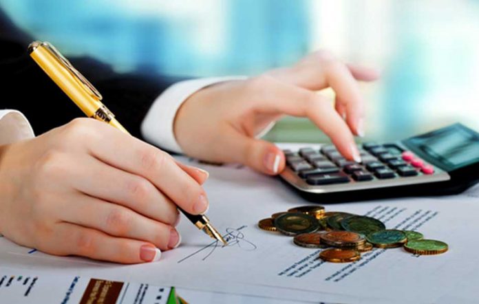 finanzas-publicas-politica-hacendaria-finanzas-ingresos-ahorro-calculadora-moneda-dinero-ahorros
