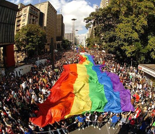 La comunidad LGBTTTIQ+ avanza en posiciones políticas, sociales y económicas.