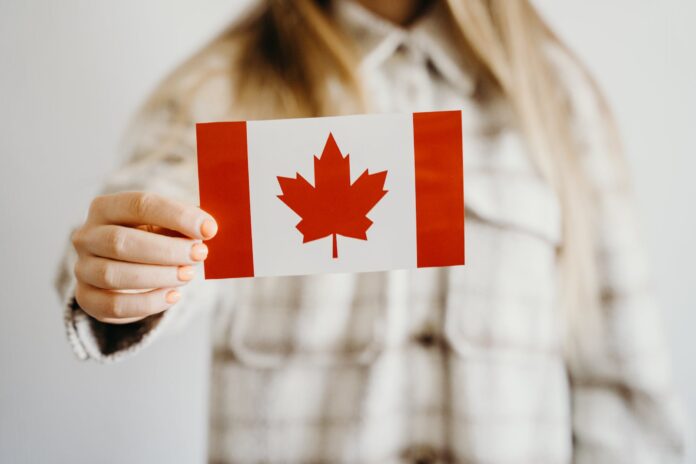 Gobierno de Canada alcanza objetivo de 431,645 nuevos residentes permanentes