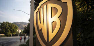 Las acciones de Warner Bros Discovery registraron una caída de 2%