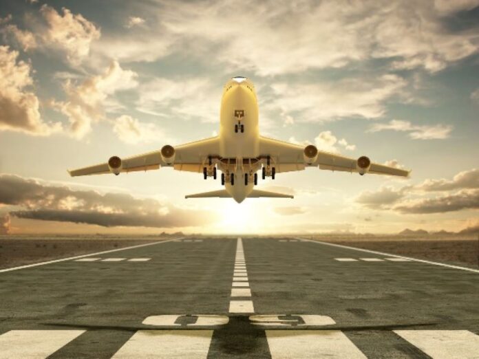 avion-pista-vuelo