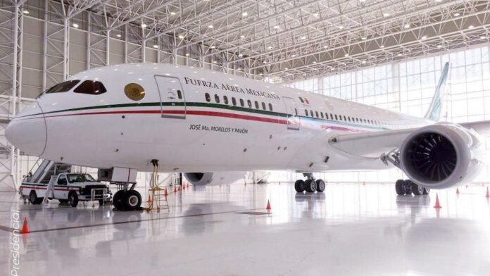 el presidente López Obrador anunció que el gobierno de Tayikistán compró el Avión Presidencial Boeing 787-8,