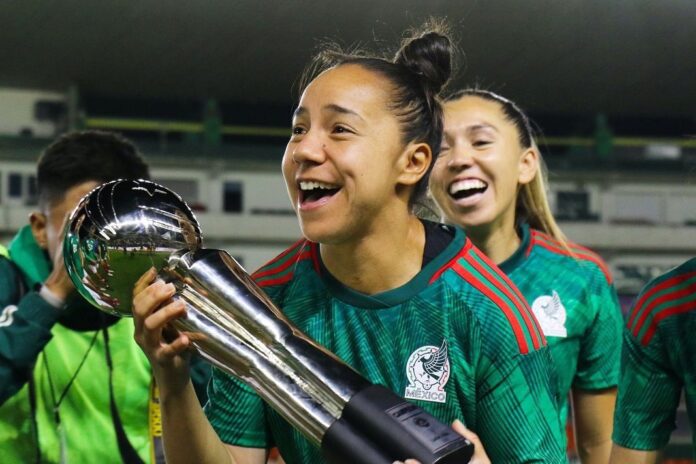 Charlyn Corral anotó 20 goles y es campeona de goleo en la Liga MX Femenil