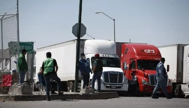Secretaría de Econmía informa perdidas económicas por inspecciones a transportes de carga en Texas