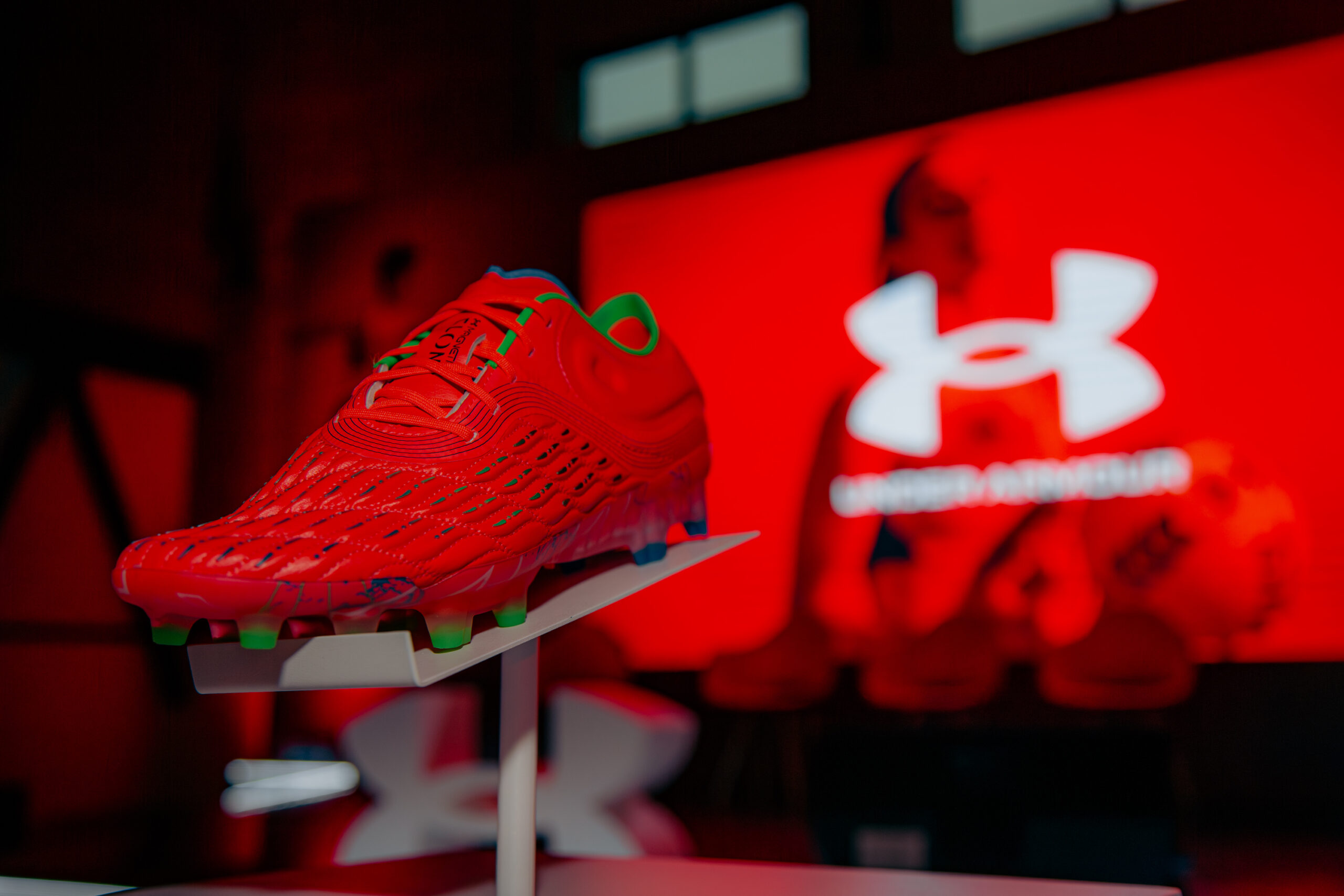 Under Armour quer capacitar a próxima geração de atletas