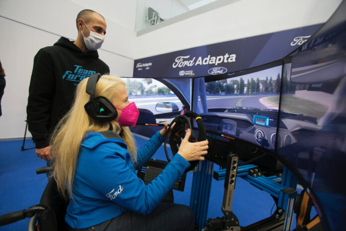 Ford adapta simulador de conducción que ayuda a los pacientes con discapacidad física