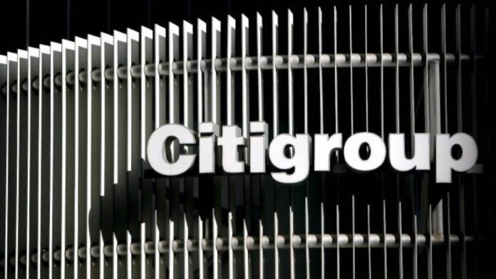 Los empleados de Citigroup esperan que el banco anuncie hoy despidos y cambios en su alta dirección como parte de su mayor reorganización