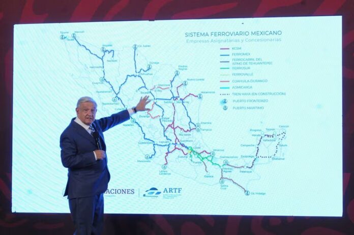 El presidente Andrés Manuel López Obrador anunció el regreso del servicio de trenes de pasajeros, mediante el decreto