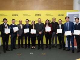 Otorgan UDEM y Ternium Premio a la Excelencia Académica a ocho egresados de carreras de Ingeniería