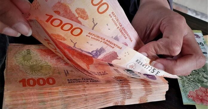 Argentina emitirá billetes de $20, 000 y $50, 000 por la elevada inflación Argentina emitirá billetes de $20, 000 y $50, 000 por la elevada inflación