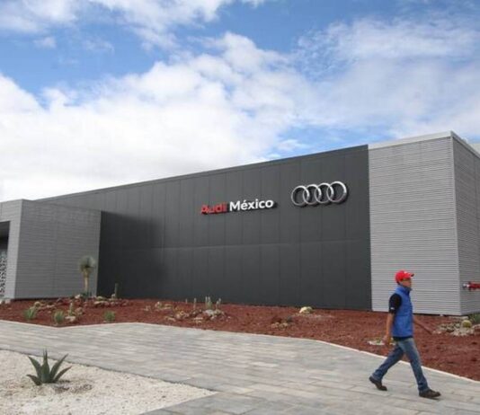 Los trabajadores sindicalizados de Audi México se declararon en huelga hoy tras no llegar a un acuerdo con el fabricante de automóviles