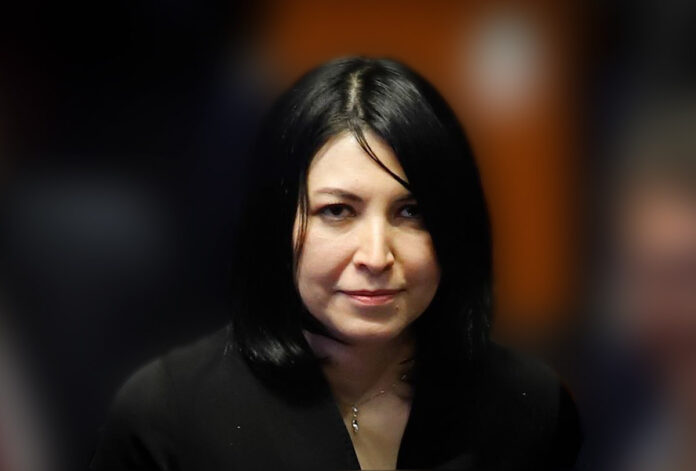 Por resistir la presión de bajar tasas, Victoria Rodríguez Ceja, es reconocida por The Bankers entre los más importantes banqueras y banqueros centrales. Por resistir la presión de bajar tasas, Victoria Rodríguez Ceja, es reconocida por The Bankers entre los más importantes banqueras y banqueros centrales.
