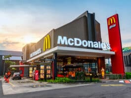 Por la guerra en Medio Oriente se desploman los ingresos de McDonalds