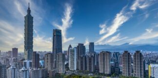 Taiwán debe explorar mercados del “tercer mundo” para promover sus propias apps de IA; Stan Shih