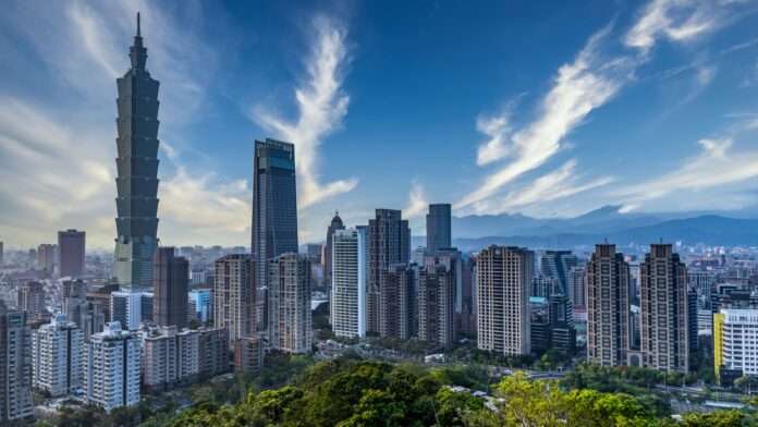 Taiwán debe explorar mercados del “tercer mundo” para promover sus propias apps de IA; Stan Shih