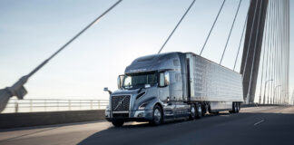 El fabricante sueco de vehículos AB Volvo informó hoy que construirá una nueva planta de fabricación de camiones pesados en México