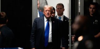 El expresidente estadounidense Donald Trump regresa a la corte en el Tribunal Penal de Manhattan el 30 de mayo de 2024 en la ciudad de Nueva York. Crédito: Seth Wenig-Pool/Getty Images.