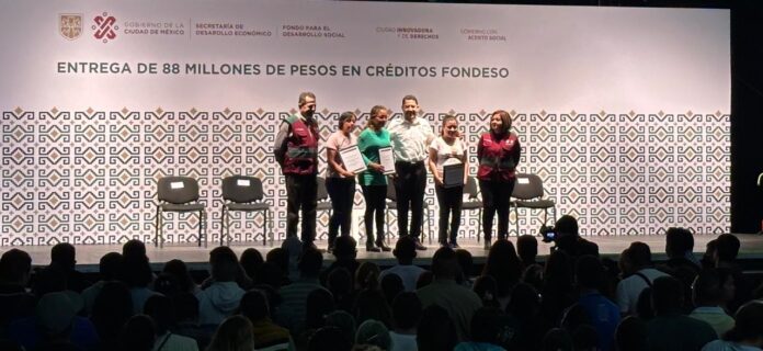 65% de créditos otorgados por FONDESCO desde 2018 han sido para emprendedoras y empresarias 65% de créditos otorgados por FONDESCO desde 2018 han sido para emprendedoras y empresarias