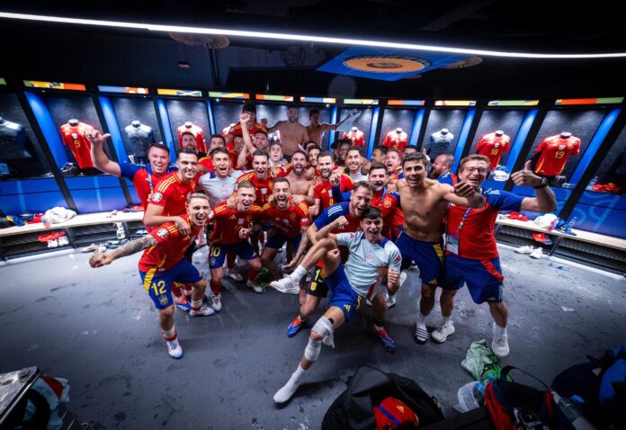 Selección de España (1) Alemania, fuera de la Eurocopa con histórica derrota contra España