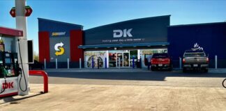 FEMSA cadena de tiendas Delek US Holdings