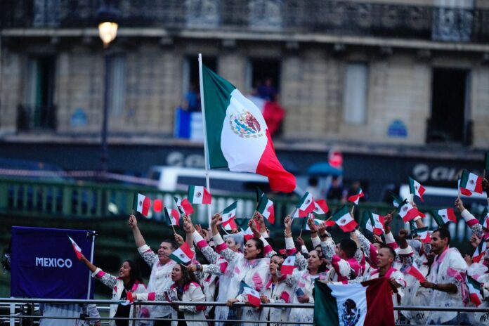 COM - París 2024 Cinemex regalará un año de cine a atletas de México. / Foto: COM