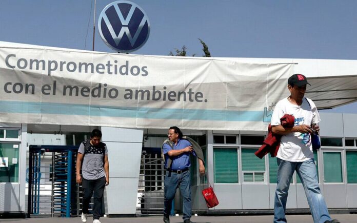 Gobierno de EU presenta queja contra Volkswagen Puebla por violar derechos laborales Gobierno de EU presenta queja contra Volkswagen Puebla por violar derechos laborales
