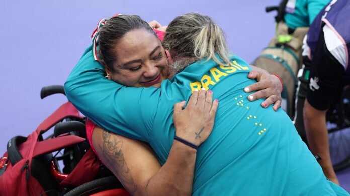Gloria Zarza conquistó la primera medalla de oro de México en los juegos paralímpicos de París 2024 dentro de la prueba de impulso de bala F54 Gloria Zarza conquistó la primera medalla de oro de México en los juegos paralímpicos de París 2024 dentro de la prueba de impulso de bala F54