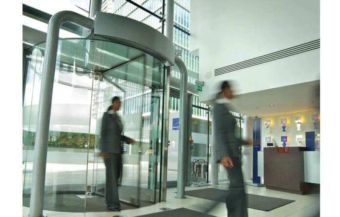 airtecnics-air-curtains-cortina-aire-rotowind-puertas-giratorias-revolving-doors-11
