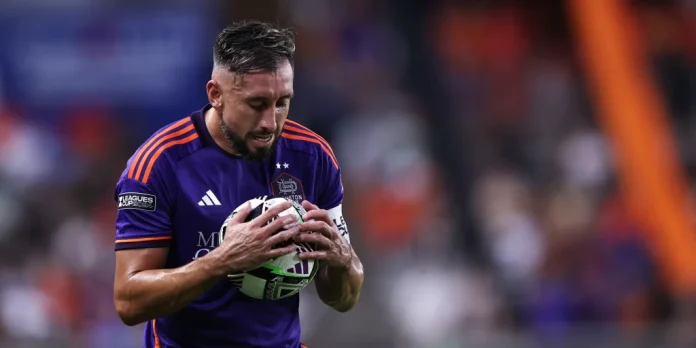 Héctor Herrera se encuentra en la temporada baja como agente libre, y su futuro en el fútbol profesional es incierto. Mientras tanto, el Houston Dynamo Héctor Herrera se encuentra en la temporada baja como agente libre, y su futuro en el fútbol profesional es incierto. Mientras tanto, el Houston Dynamo