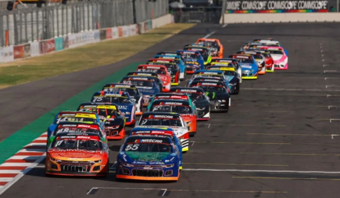 NASCAR y TelevisaUnivision firman acuerdo histórico