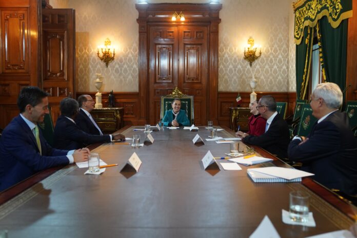 La presidenta Claudia Sheinbaum sostuvo una reunión este miércoles en Palacio Nacional con líderes de BlackRock y Global Infrastructure Partners La presidenta Claudia Sheinbaum sostuvo una reunión este miércoles en Palacio Nacional con líderes de BlackRock y Global Infrastructure Partners