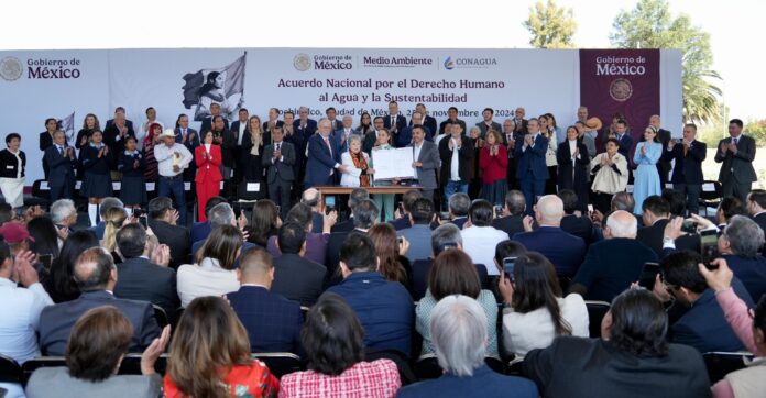 las empresas del sector industrial se comprometieron a devolver 106,126 millones de metros cúbicos de agua y a invertir más de 21,000 millones de pesos las empresas del sector industrial se comprometieron a devolver 106,126 millones de metros cúbicos de agua y a invertir más de 21,000 millones de pesos