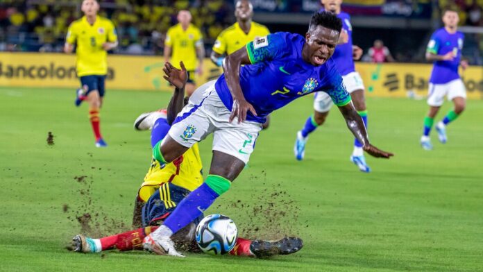 Vinícius Jr., el delantero brasileño Real Madrid, estará fuera de las canchas durante al menos un mes debido a una lesión Vinícius Jr., el delantero brasileño Real Madrid, estará fuera de las canchas durante al menos un mes debido a una lesión