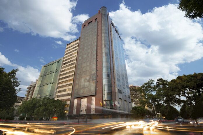 Posadas junto con socios invertirá más de 17,000 millones de pesos en expansión e internacionalización de su marca. Posadas junto con socios invertirá más de 17,000 millones de pesos en expansión e internacionalización de su marca.