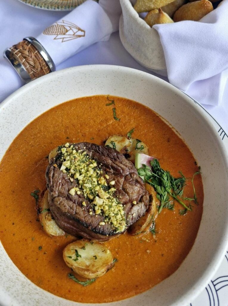 Costilla braseada con salsa de chipotle
