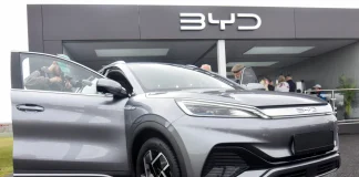 en la que BYD y la empresa contratista deberán presentar medidas para garantizar condiciones laborales adecuadas. Hasta el momento,