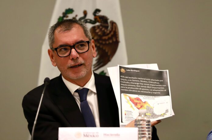 El Subsecretario de Hacienda, Édgar Amador, explica las razones por las que la economía mexicana no se encuentra frente a un riesgo de recesión. El Subsecretario de Hacienda, Édgar Amador, explica las razones por las que la economía mexicana no se encuentra frente a un riesgo de recesión.
