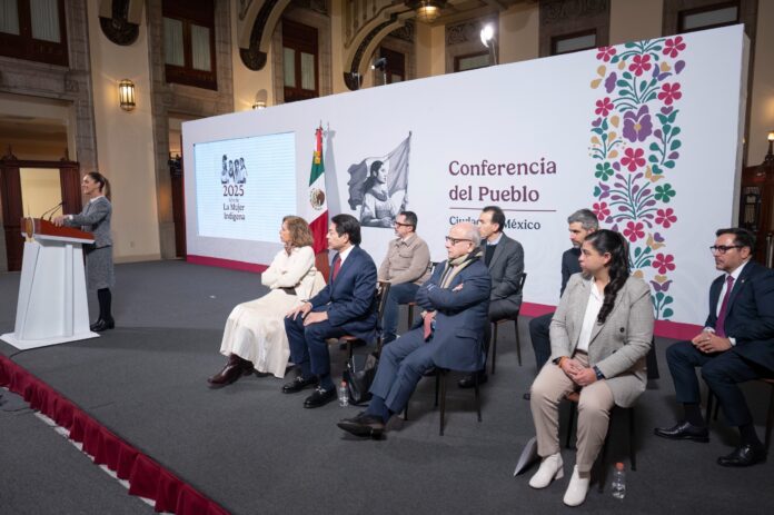 La presidenta Claudia Sheinbaum afirmó que Mexicana de Aviación continuará operando como empresa pública, asegurando que La presidenta Claudia Sheinbaum afirmó que Mexicana de Aviación continuará operando como empresa pública, asegurando que
