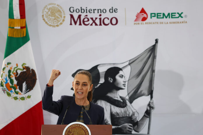 Gobiernos del PRI y del PAN gastaron excedentes petroleros: Sheinbaum Gobiernos del PRI y del PAN gastaron excedentes petroleros: Sheinbaum