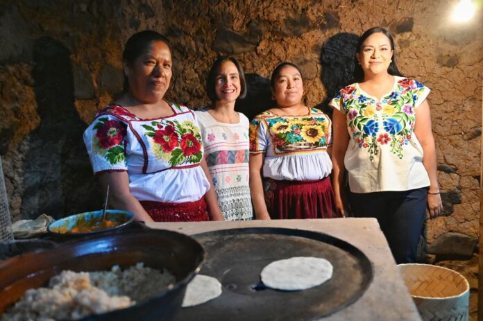 Inicia Sheinbaum programa de estufas ecológicas en Michoacán con inversión de 500 millones de pesos