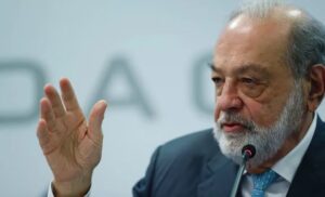 Conectados al pasado: Telmex no puede quitar los teléfono públicos de las calles