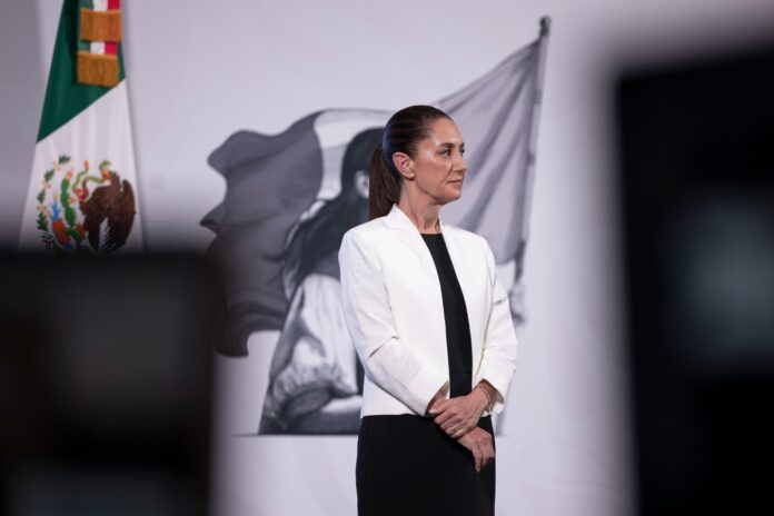 Sheinbaum señaló al Poder Judicial por la liberación de una persona presuntamente vinculada con los hechos violentos registrados ayer en Michoacán. Sheinbaum señaló al Poder Judicial por la liberación de una persona presuntamente vinculada con los hechos violentos registrados ayer en Michoacán.