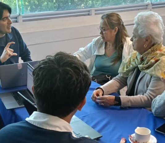 Llevan BBVA y alumnos del Tec de Monterrey educación financiera a adultos mayores