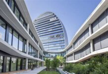 BBVA Europa es uno de ellos. Con más de 11 mil licencias activas, 3 mil GPTs internos creados por empleados y un 83% de uso diario, su despliegue de ChatGPT Enterprise es, en efecto, impresionante.