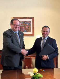 Firman UNAM y Banamex convenio multidisciplinario para próximos cinco años